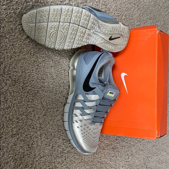 Nike Other - Nike Fingertrap Air Max- 12